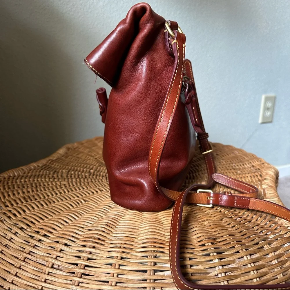 Dooney & Bourke Florentine Toggle Bordeaux Merlot Shoulder Crossbody Bag - Picture 6 of 8